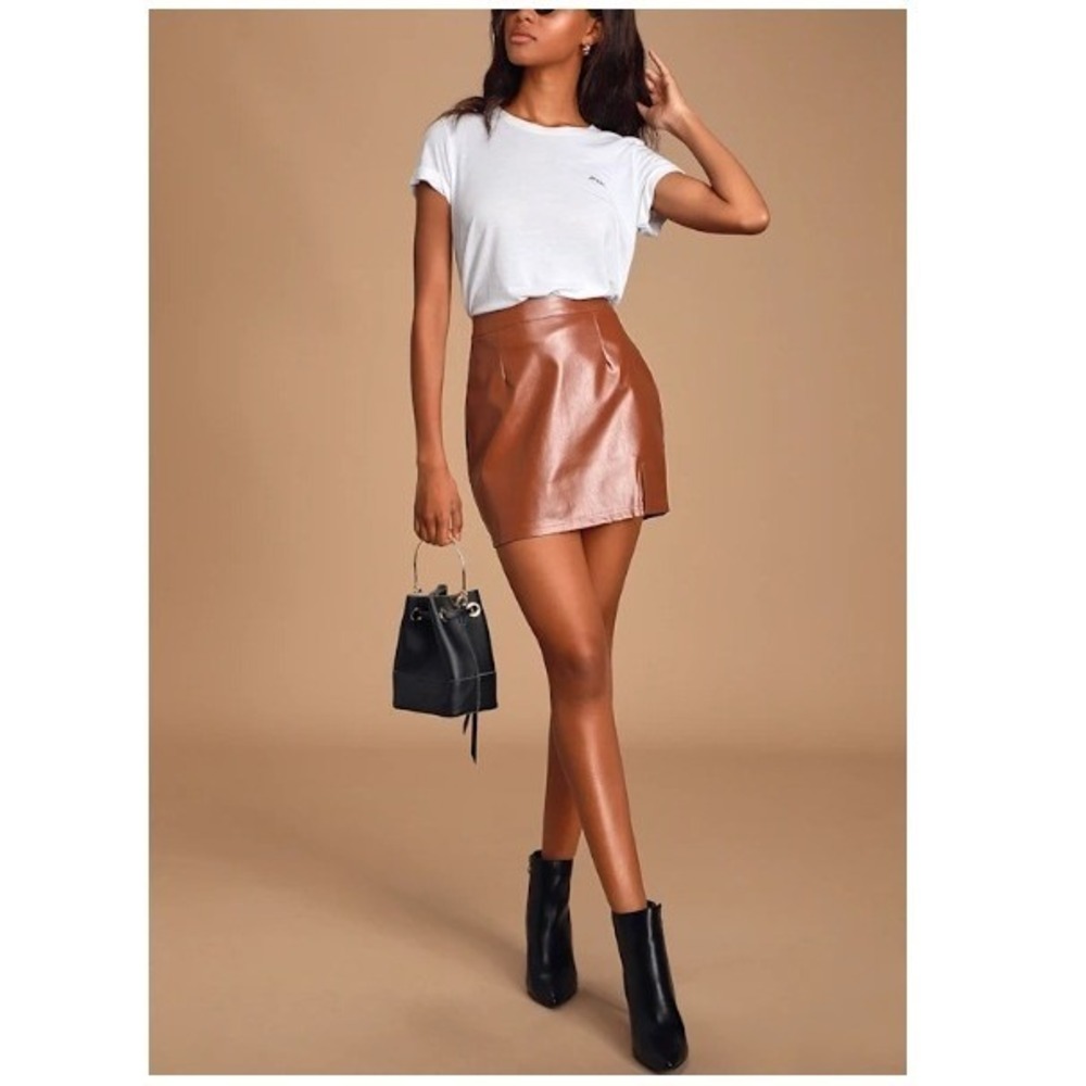 Lulus Women's Brown Corte Vegan Leather‎ Mini Skirt With Slit Size XS